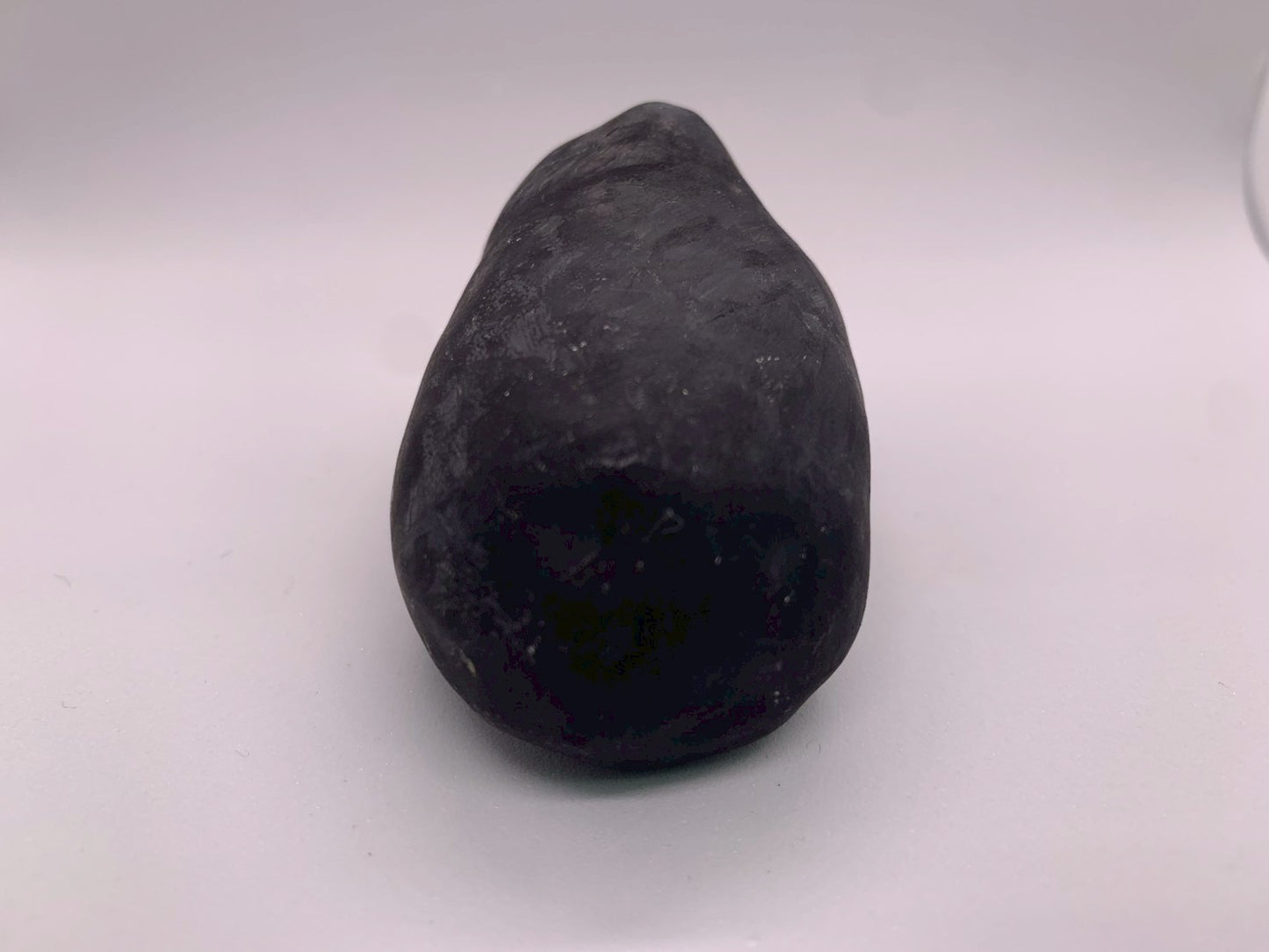 張り子の猫（黒・肆）