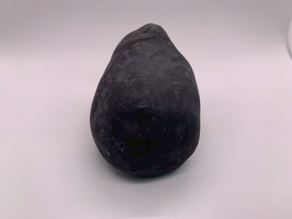 張り子の猫（黒・肆）