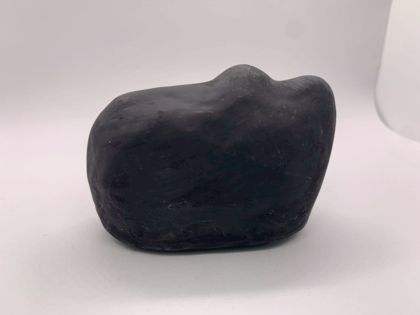 張り子の猫（黒・弐）