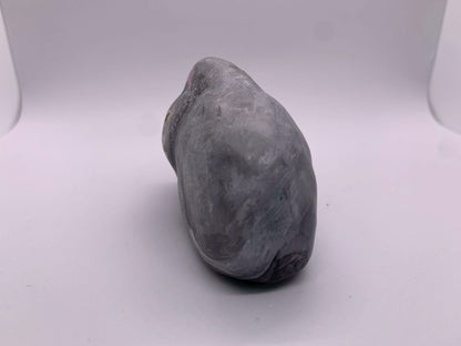 張り子の猫（灰だらけ）